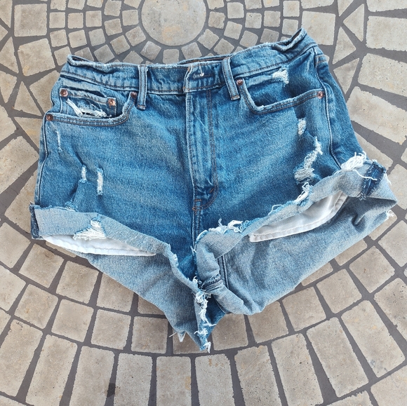 Abercrombie & Fitch High Rise Mom Shorts Size 29 Distressed Raw Hem Curve Love - Picture 1 of 6